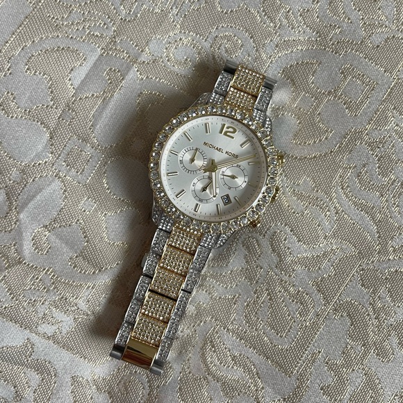 Michael Kors watch - Picture 1 of 2